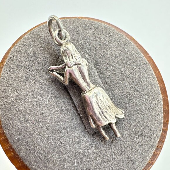 VTG Sterling Silver 925 Hula Dancer Dancing Lady Charm Size 1" Length - Picture 5 of 9